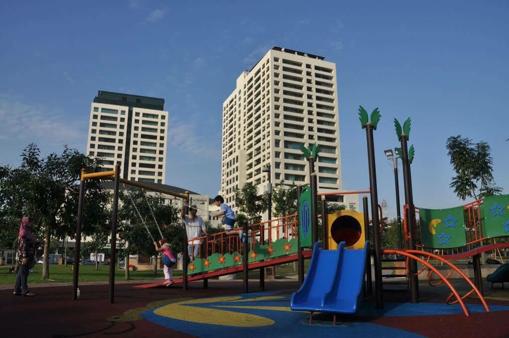 Cempaka Apartment Hotel Kuala Lumpur Exterior photo